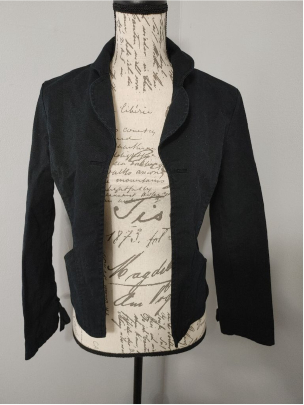Anthropologie Sitwell Whimsigoth Black. Sleeve bow Open Corduroy Jacket Size 8